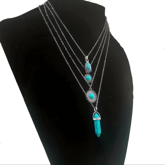 Cute 4 pc Women's Necklace - Picture 4 of 10